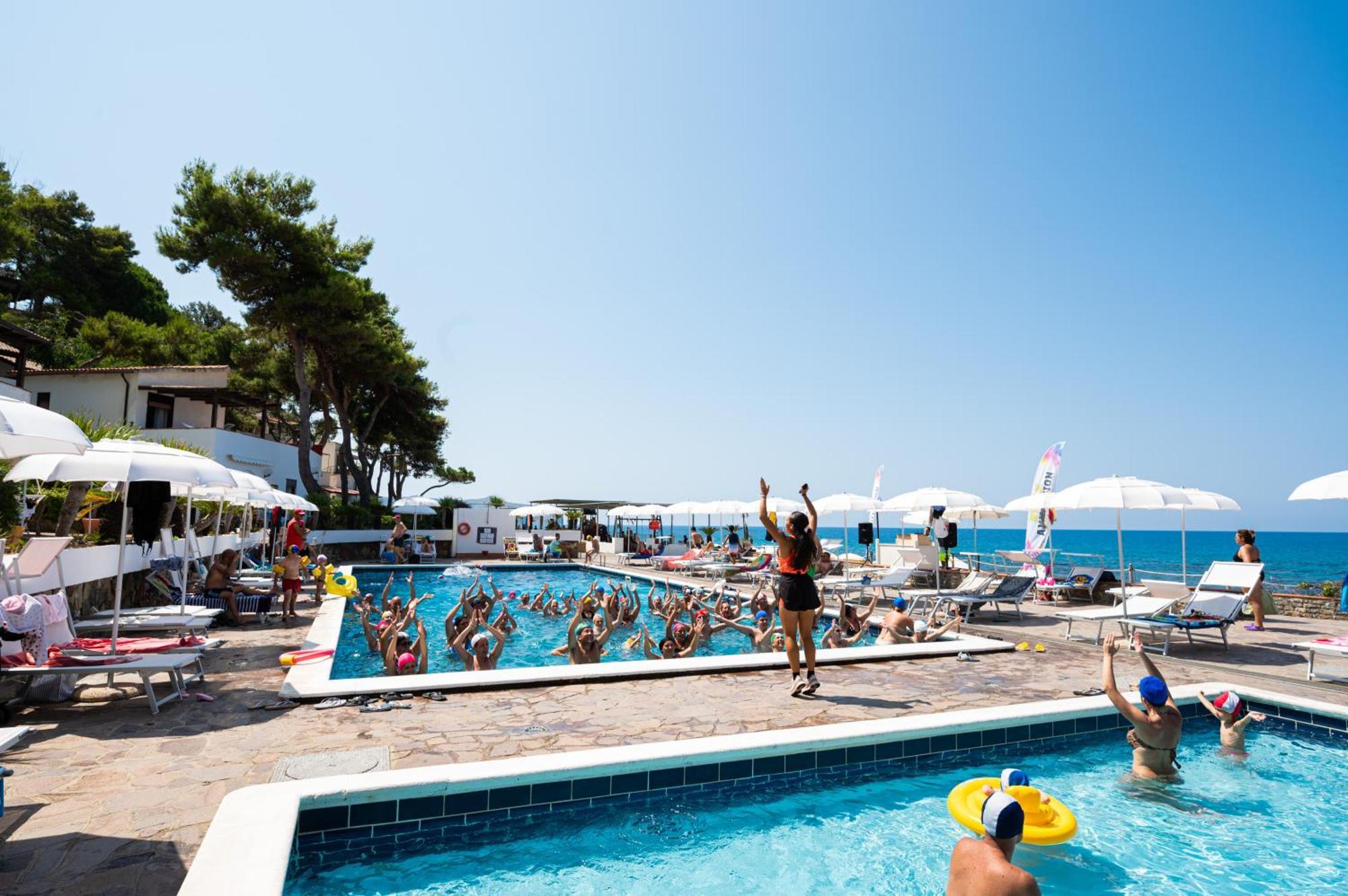Villaggio Stella Del Sud & Resort ピショッタ エクステリア 写真